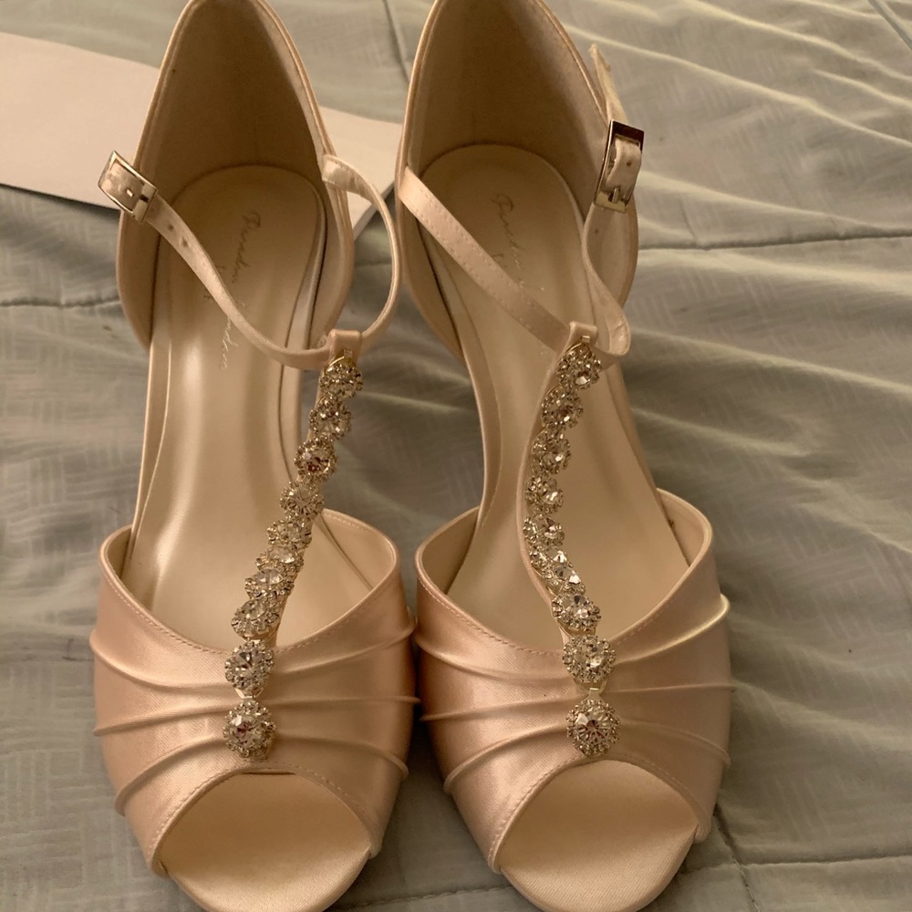 Pink Paradox London WOMENS shoes  7 champagne